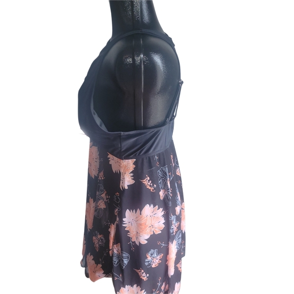 Summer Mae's Black Halter and Floral Mesh Swim Dress 18W - Picture 4 of 6